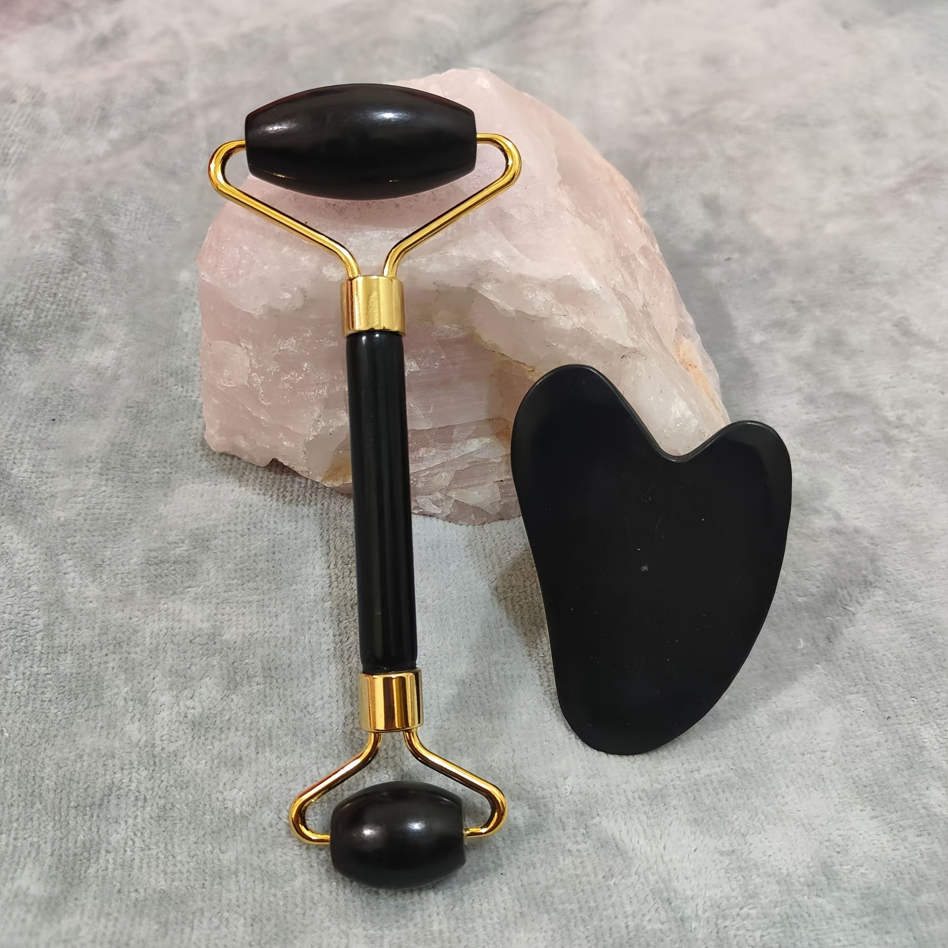 Eleganter Schwarzer Jade-Gesichts-Massage-Roller & Gua Sha Set